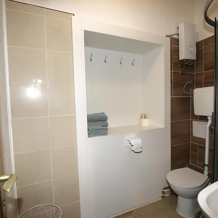 Odeon And Maison d'hôtes 3*